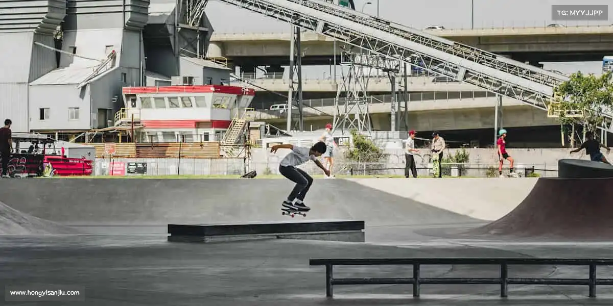 <strong>UED官网</strong>🏆兄弟并肩，汗水共铸荣耀 —— 加入我们，征战属于你的赛场！